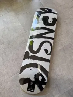 【未開封】H&M × ディズニー100周年 コラボ スケートボード デッキ