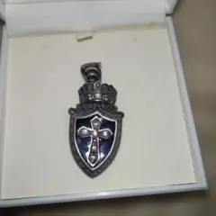 BLESS シルバー 王冠？クロス？ネックレストップ