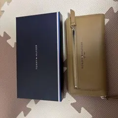 TOMMY HILFIGER 長財布 ベージュ