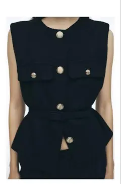 新作⭐︎ZARA ベルト テクスチャー ベスト S ブラック ゴールドボタン