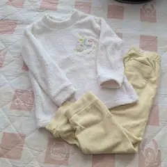 ユニクロ　フリース　パジャマ　120　サンリオ　ちいかわ　キティ　うさぎ