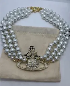 Vivienne Westwood 3連パールチョーカー