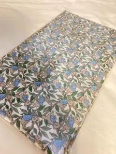 リバティ×ピーターラビット　生地　ユザワヤ