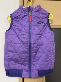 patagonia ベビー　リバーシブル　ダウンベスト　4T サイズ100