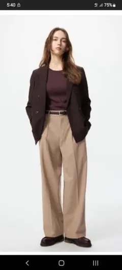 新品　タックワイドパンツ　ユニクロ　　今季人気色