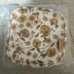 ポール&ジョー PAUL＆JOE オリジナルスクエアポーチ　未開封品