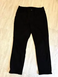 ユニクロ　ウルトラストレッチ　クロップドレギンスパンツ