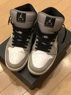 Nike Air Jordan 1 MID ナイキ ハイカットスニーカー