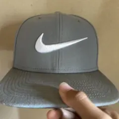 Nike グレー キャップ スナップバックのサムネイル