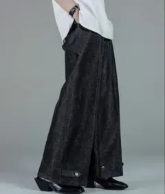 Adrer デニムパンツ フレアパンツ ブラックのサムネイル