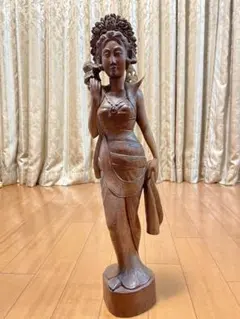 木彫りアート①　木製アジアン女性像 約62cm