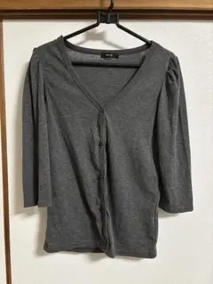 コムサイズム　グレー 五分袖 ボタン付きカーディガン