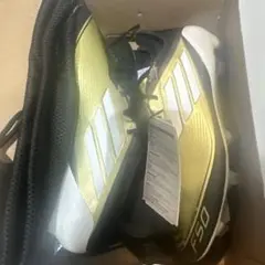 サッカーワールドカップアディゼロF50 メッシ着用ゴールドカラー