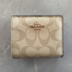 【訳あり】COACH 二つ折り財布 シグネチャー柄　ベージュ