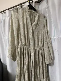 UNIQLO 花柄ロングワンピース