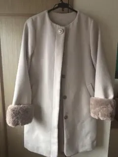 マジェスティックレゴン ファー付きコート ベージュ