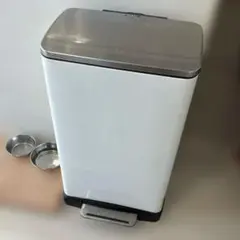 EKO ペダル式ごみ箱 ホワイト36-23-63