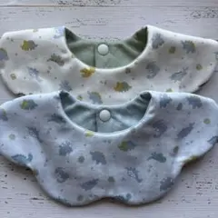 花びら型スタイハンドメイド2枚