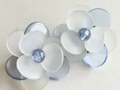 年代物 西ドイツ製 クリア水色 ブルー お花 大ぶり vintageイヤリング