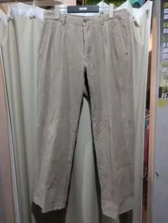 ユニクロ ベージュ コーデュロイ タック入り パンツ