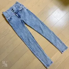 美品FUNハイウエスト デニム スキニーパンツ ジーンズ ケミカルウォッシュ Lのサムネイル