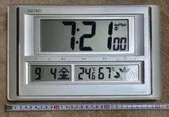 SEIKO　SQ413W　掛置兼用、電波デジタル時計