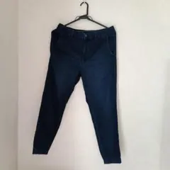 ユニクロ　ダークブルー ストレートレッグデニム　Ｍサイズ