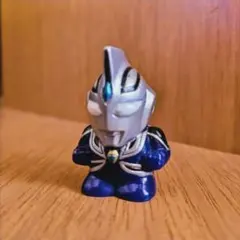 ウルトラマンガイア アグル指人形 ミニフィギュア