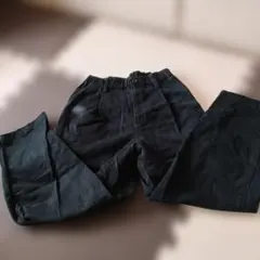 ユニクロ　ブラックストレートパンツ サイズ130