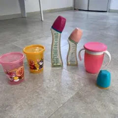 哺乳瓶　こぼれないコップ　アンパンマンコップ　まとめうり