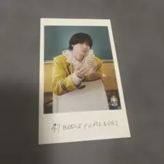 エビライ 隣の席 BUDDiiS FUMINORI 前