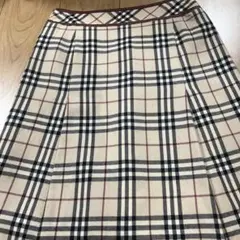 バーバリーブルーレーベル　チェック柄 ベージュ プリーツスカート