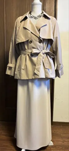 ハーフトレンチコートのサムネイル