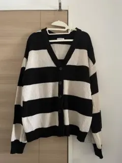 白黒Vネック カーディガン