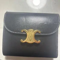 黒のレザー三つ折り財布 ゴールド装飾 値下げしました！