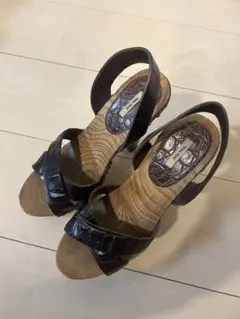 MIU MIU クロコ型押し ウッドソール サンダル　36のサムネイル
