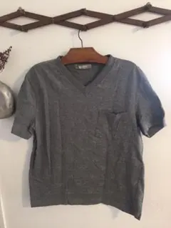 ナノユニバース グレー  星 ポケT 半袖 vネック