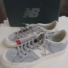新品未使用New Balance スニーカー グレー26センチPROCTSVYのサムネイル