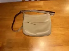 Dakota ショルダーバッグ ベージュ