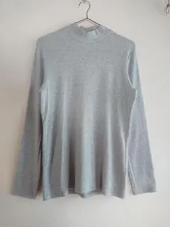 ユニクロ ハイネックT