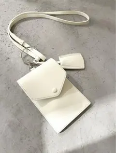 Ungrid マルチショルダーバッグ　ホワイト　新品未使用