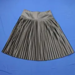 プリーツスカート ミモレ丈　オリーブカーキ色