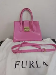 FURLA ピンク ハンドバッグ ショルダーストラップ付き