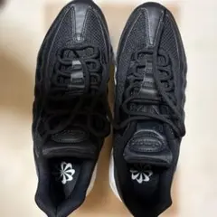 ブラック スニーカー メンズ