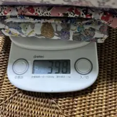 セール　リバティ　はぎれ398g 大きめ　2