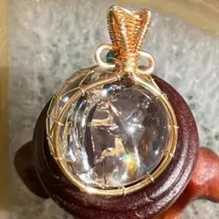 ✨アイリス水晶 虹入り水晶 天然石ペンダントトップ レインボー 一点物