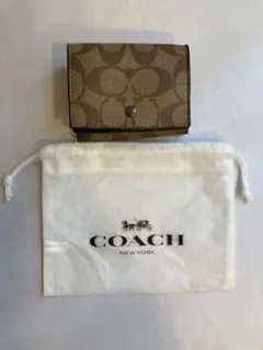 新品コーチ（COACH）ロゴ型押し ケース（型番：F24652）ブラウン 新品コーチ（COACH）ロゴ型押し コインケース（型番：F24652）ブラウン
