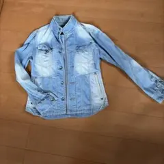 ライトブルーデニムジャケットのサムネイル