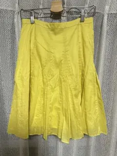 フレアミドルスカート