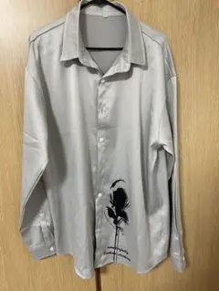 バラ柄入りシャツのサムネイル